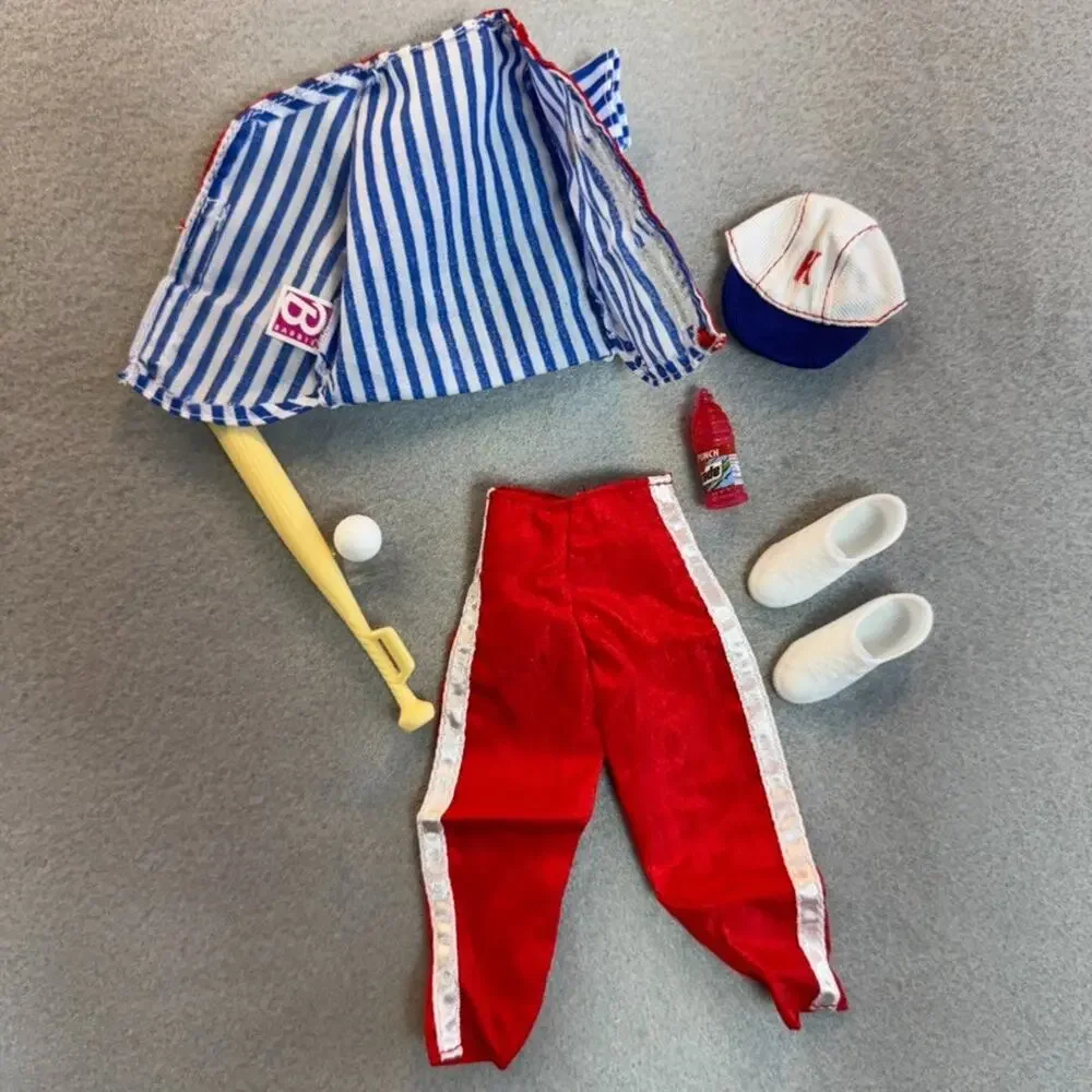 1998 Mattel Barbie Ken Sporting Life Fashions Clothing Baseball 68694